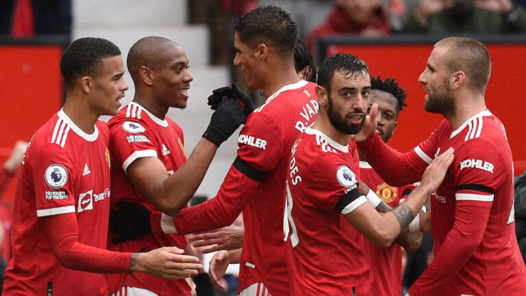 คนมันรวยช่วยไม่ได้