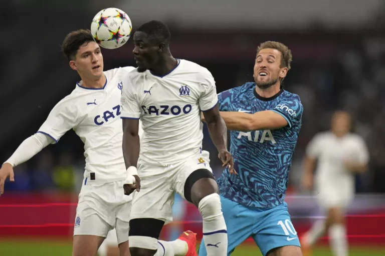 สเปอร์สเข้ารอบ